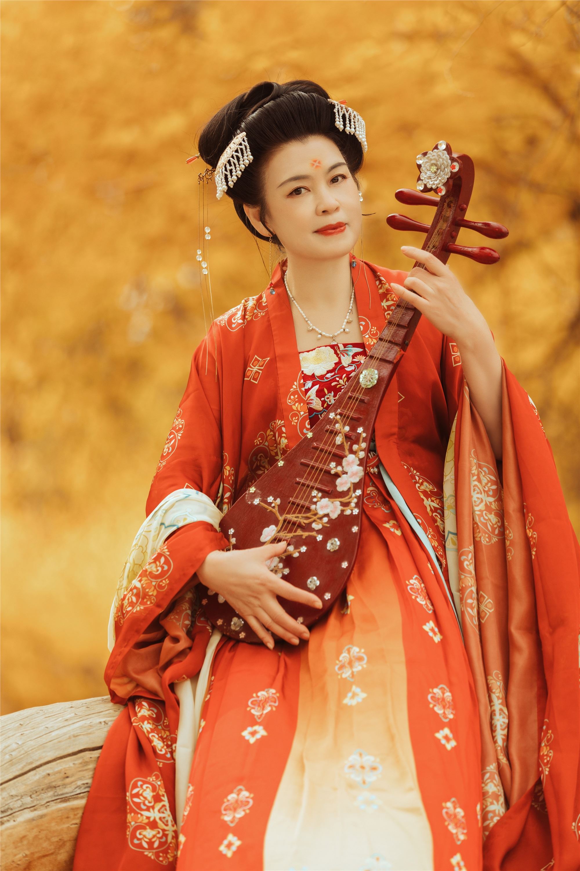 YITUYU艺图语 2021.09.03 岁月不败美人 知秋